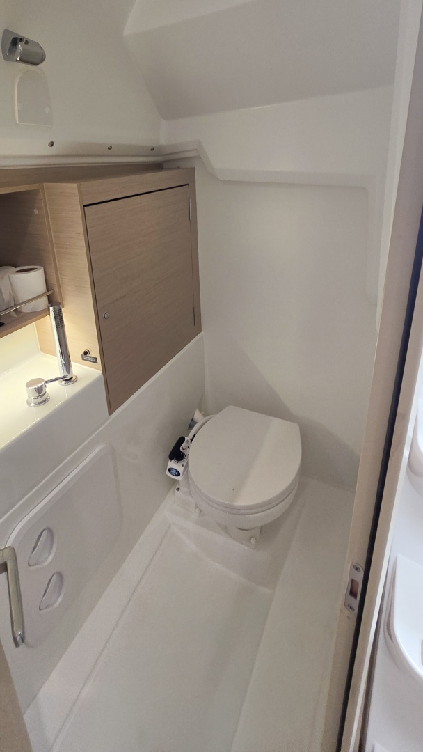 2023 Beneteau Oceanis 30.1
