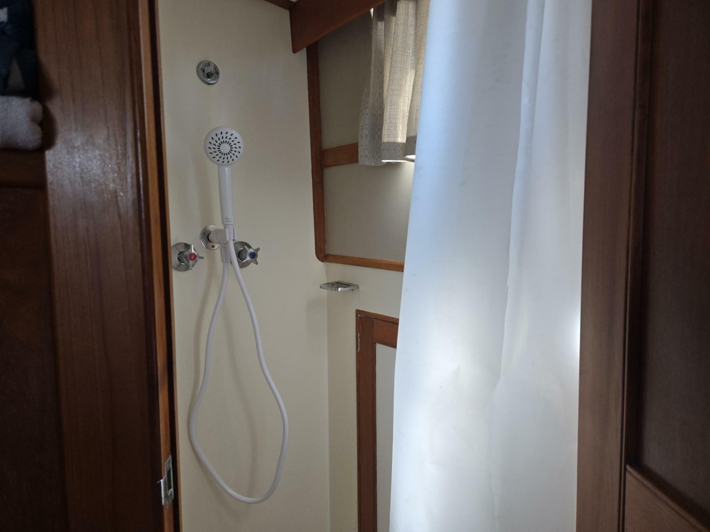 BURNING DAYLIGHT 42ft Grand Banks Yacht For Sale