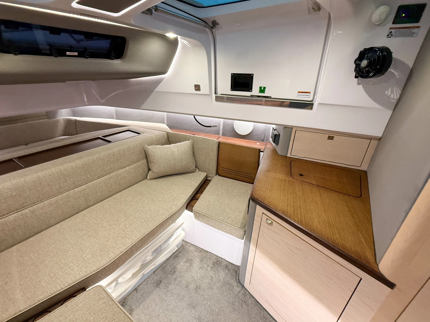 Axopar 45 XC Cross Cabin Aft Cabin Yacht For Sale