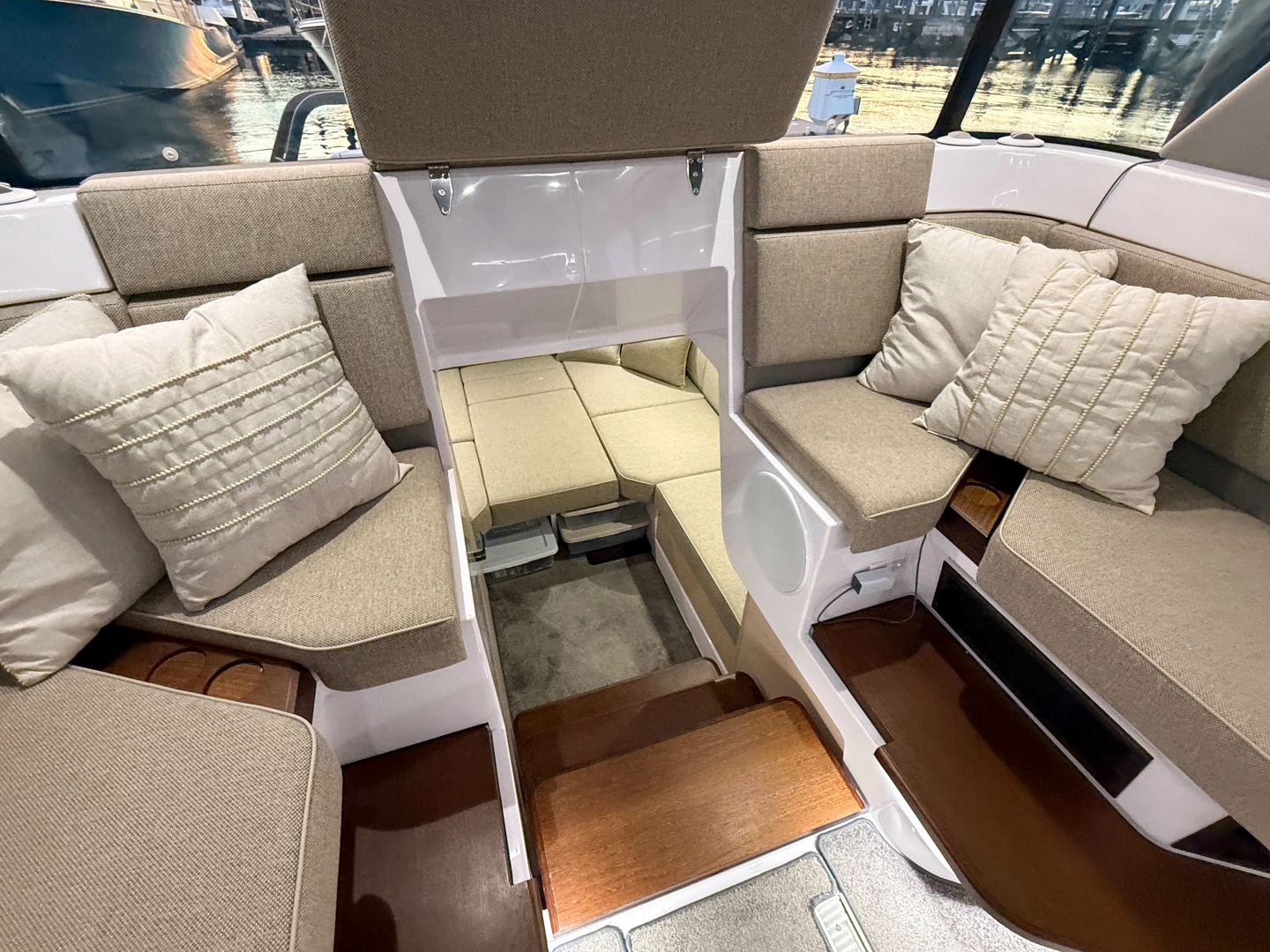 Axopar 45 XC Cross Cabin Aft Cabin Yacht For Sale