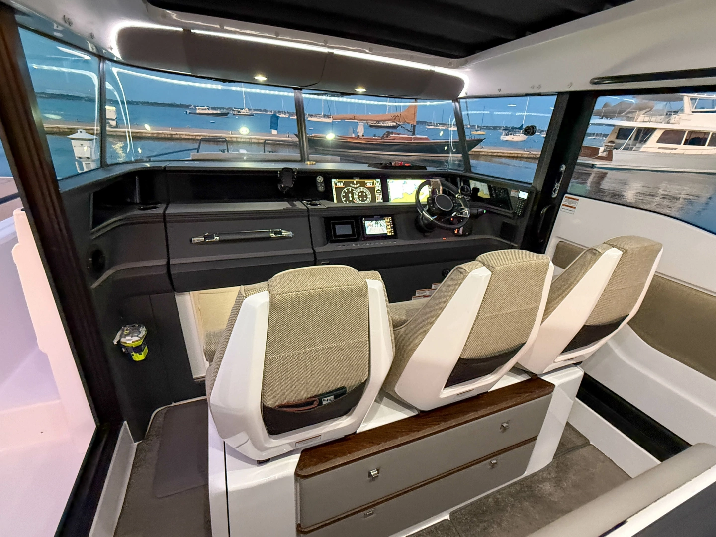 Axopar 45 XC Cross Cabin Aft Cabin Yacht For Sale