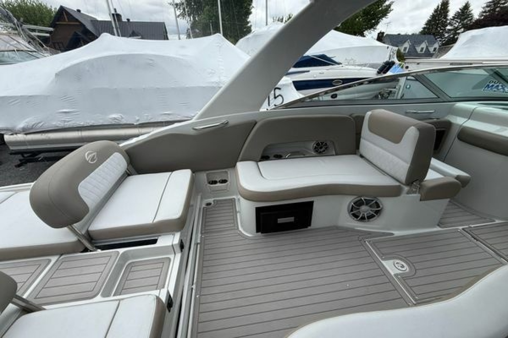 2018 Crownline E30