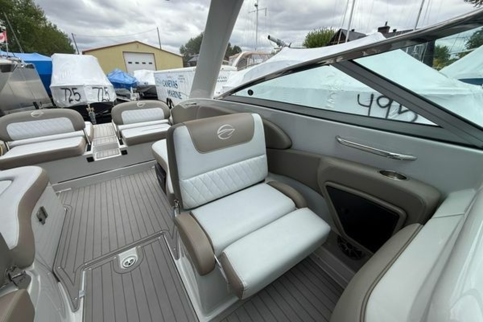 30ft Crownline Yacht For Sale