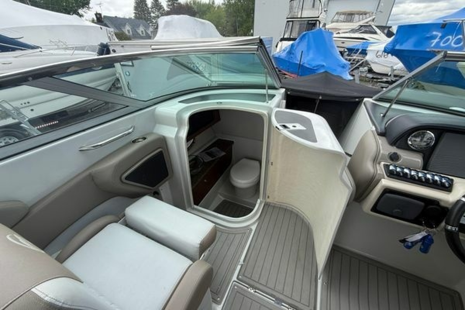 2018 Crownline E30