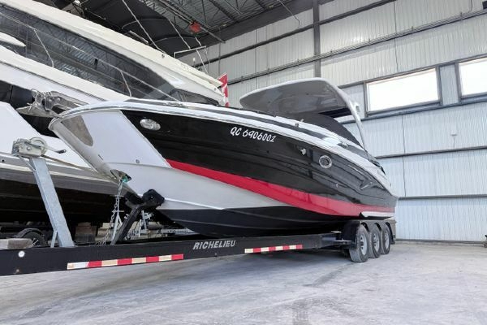 2018 Crownline E30