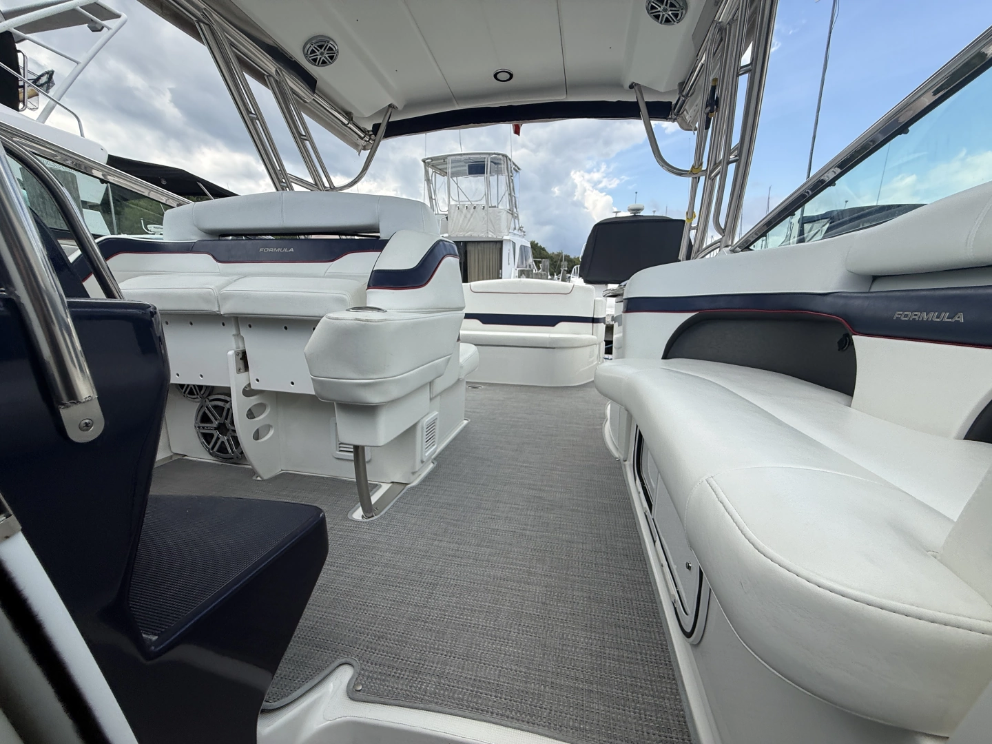Formula 370 Super Sport Yacht For Sale