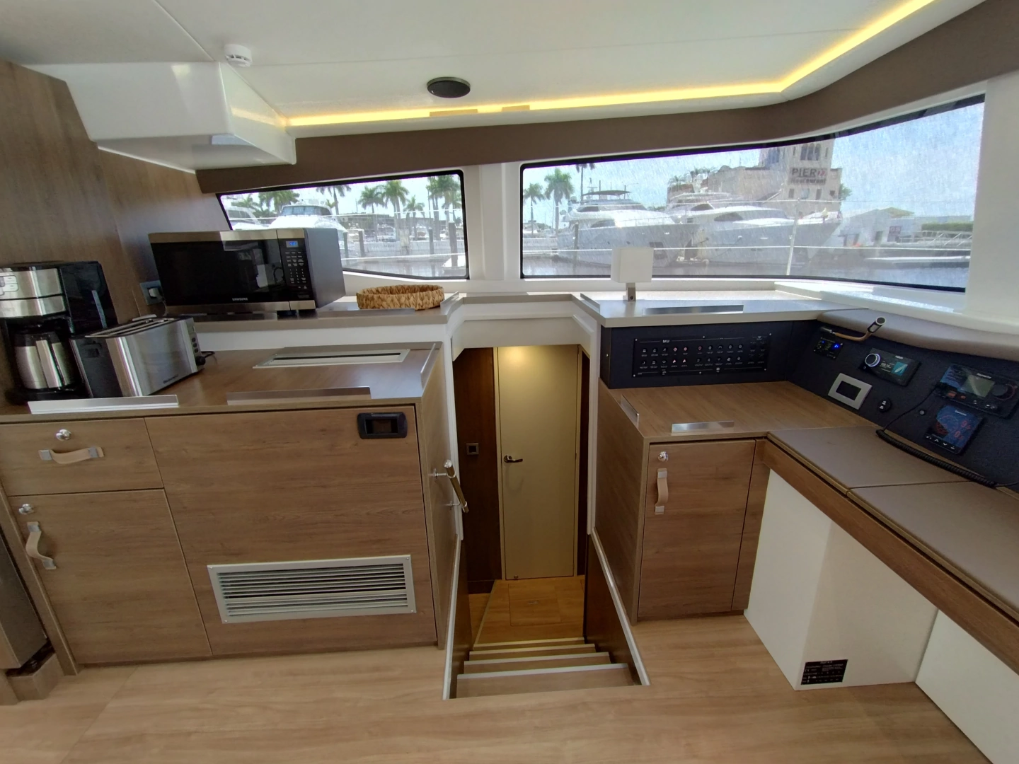 Bali 4.8 Yacht For Sale
