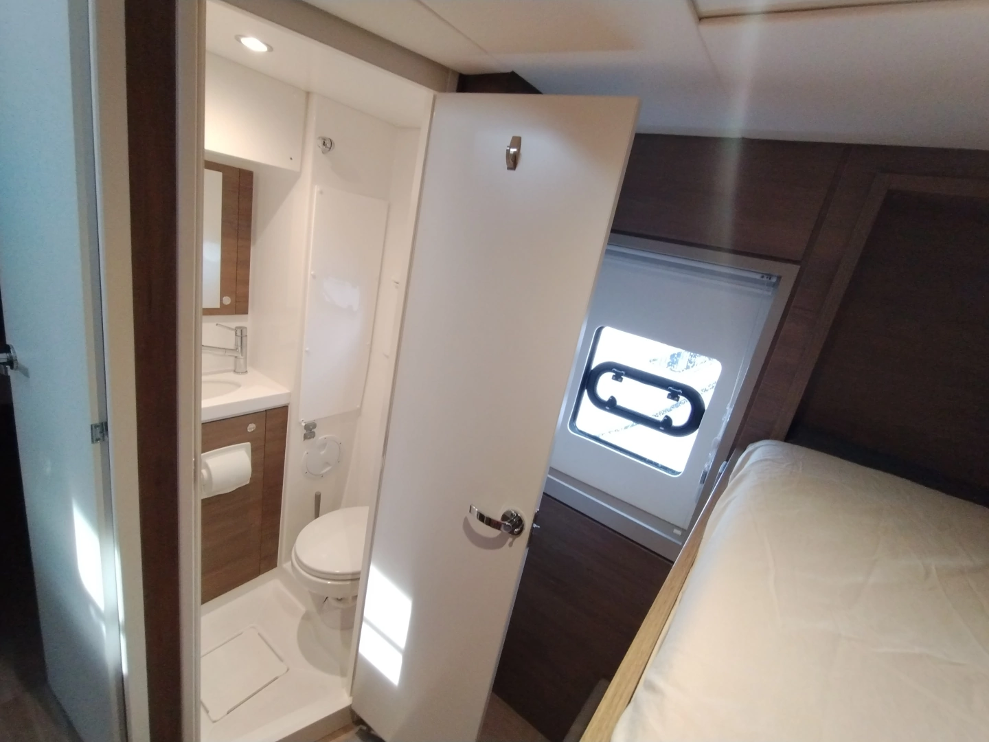 Bali 4.8 Yacht For Sale