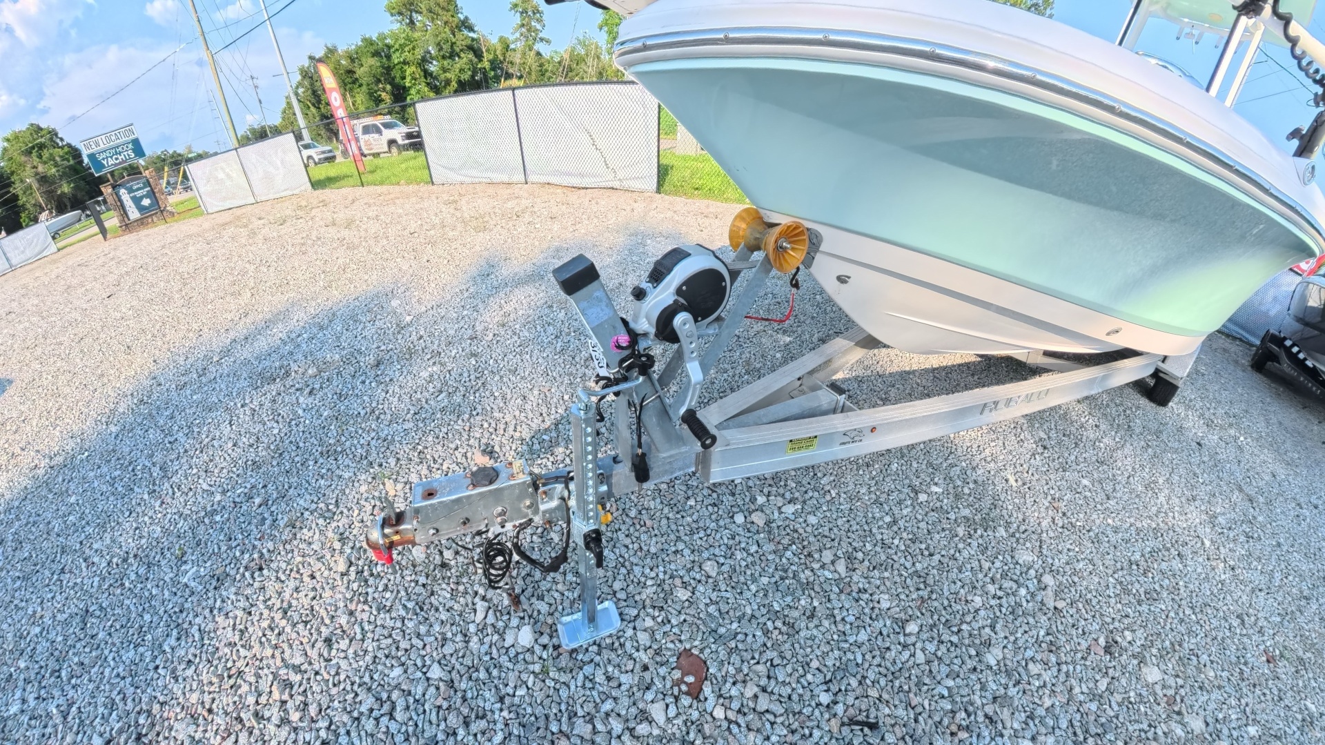 2021 Robalo 246 Cayman