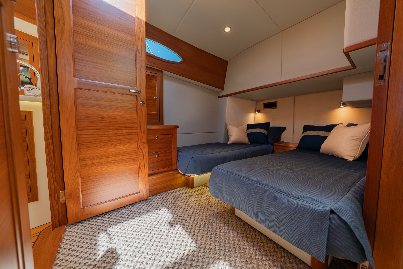 Starboard Guest Cabin
