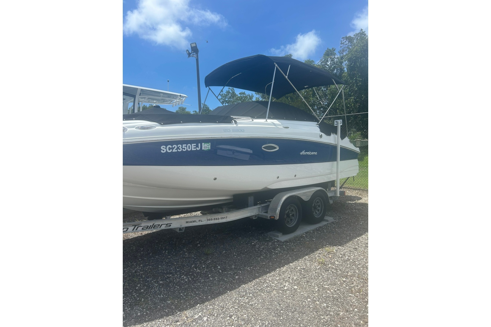 2022 Hurricane Sundeck 2200 OB