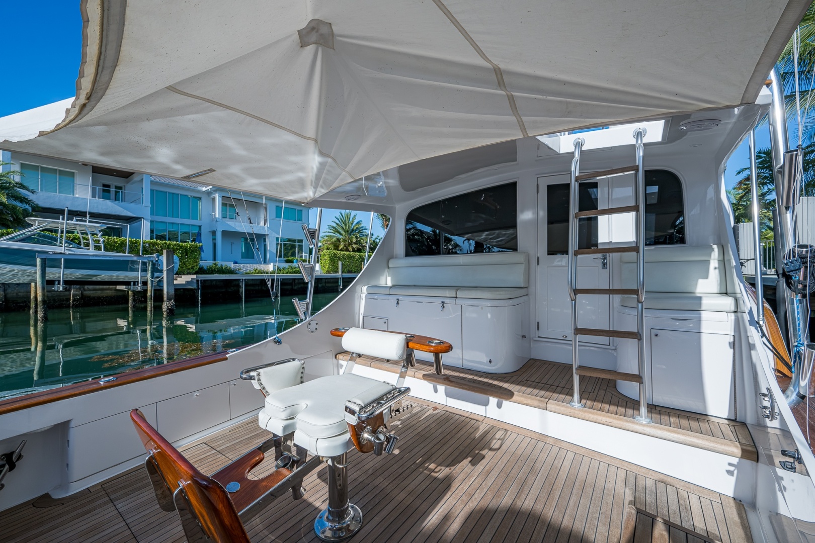 WINDY CAY 58ft Buddy Davis Yacht For Sale