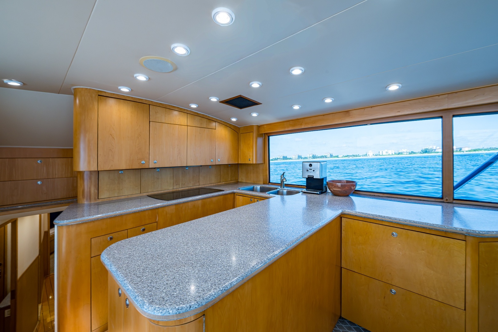 WINDY CAY 58ft Buddy Davis Yacht For Sale