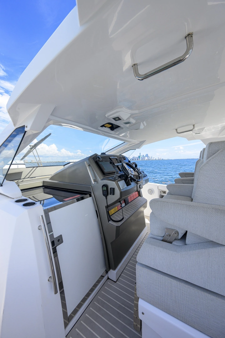 Azimut Verve 40 Yacht For Sale