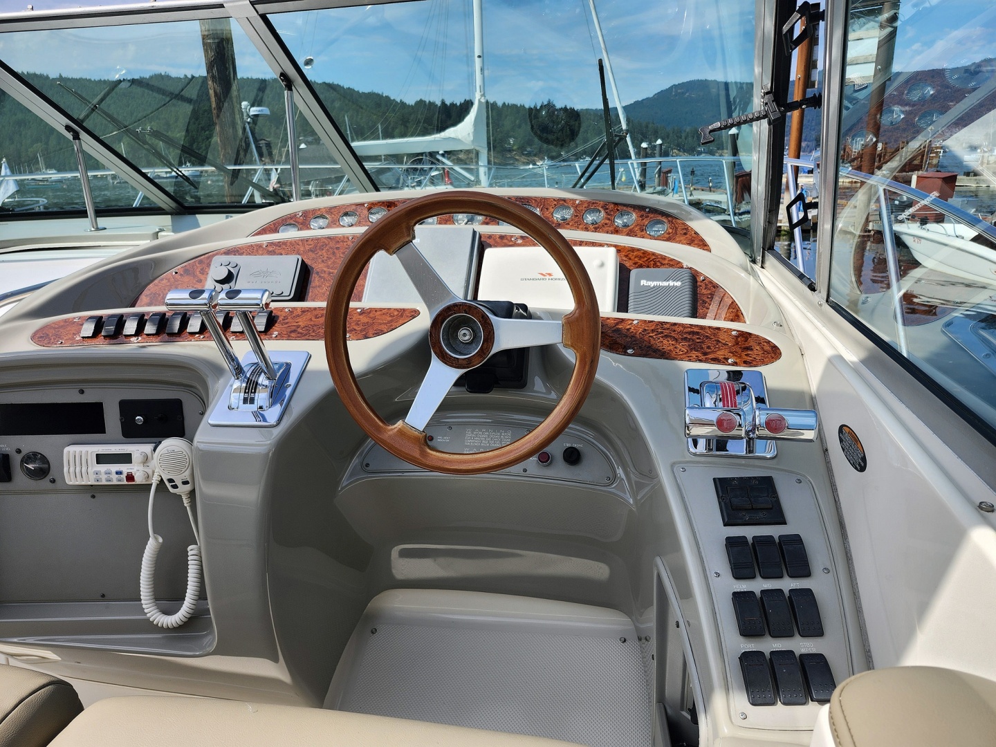 41ft Maxum Yacht For Sale 41ft Maxum Yacht For Sale