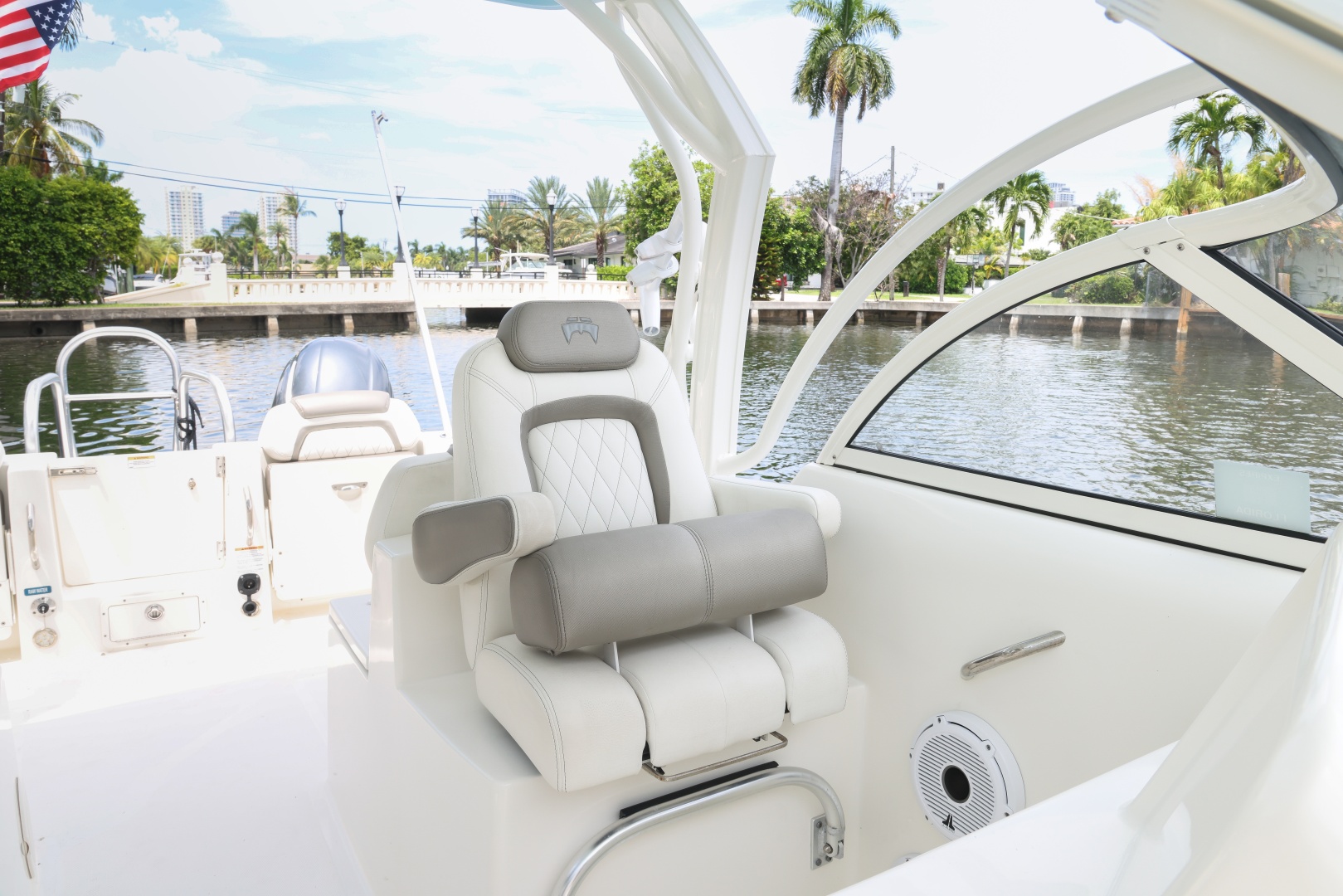 25ft World Cat Yacht For Sale