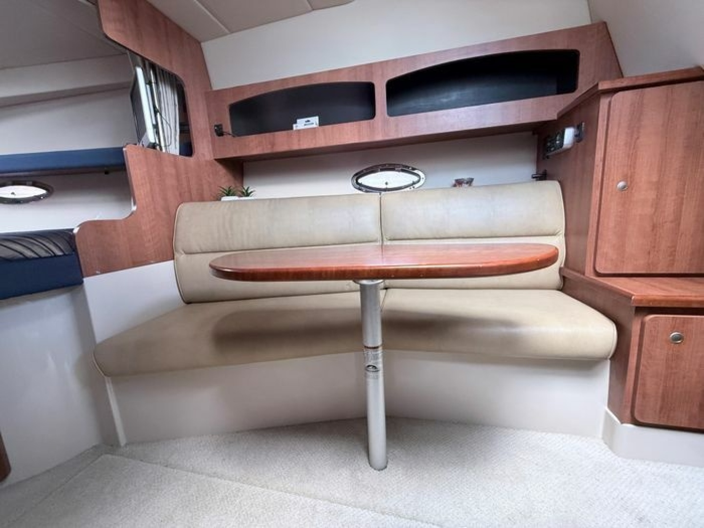 30ft Cruisers Yachts Yacht For Sale