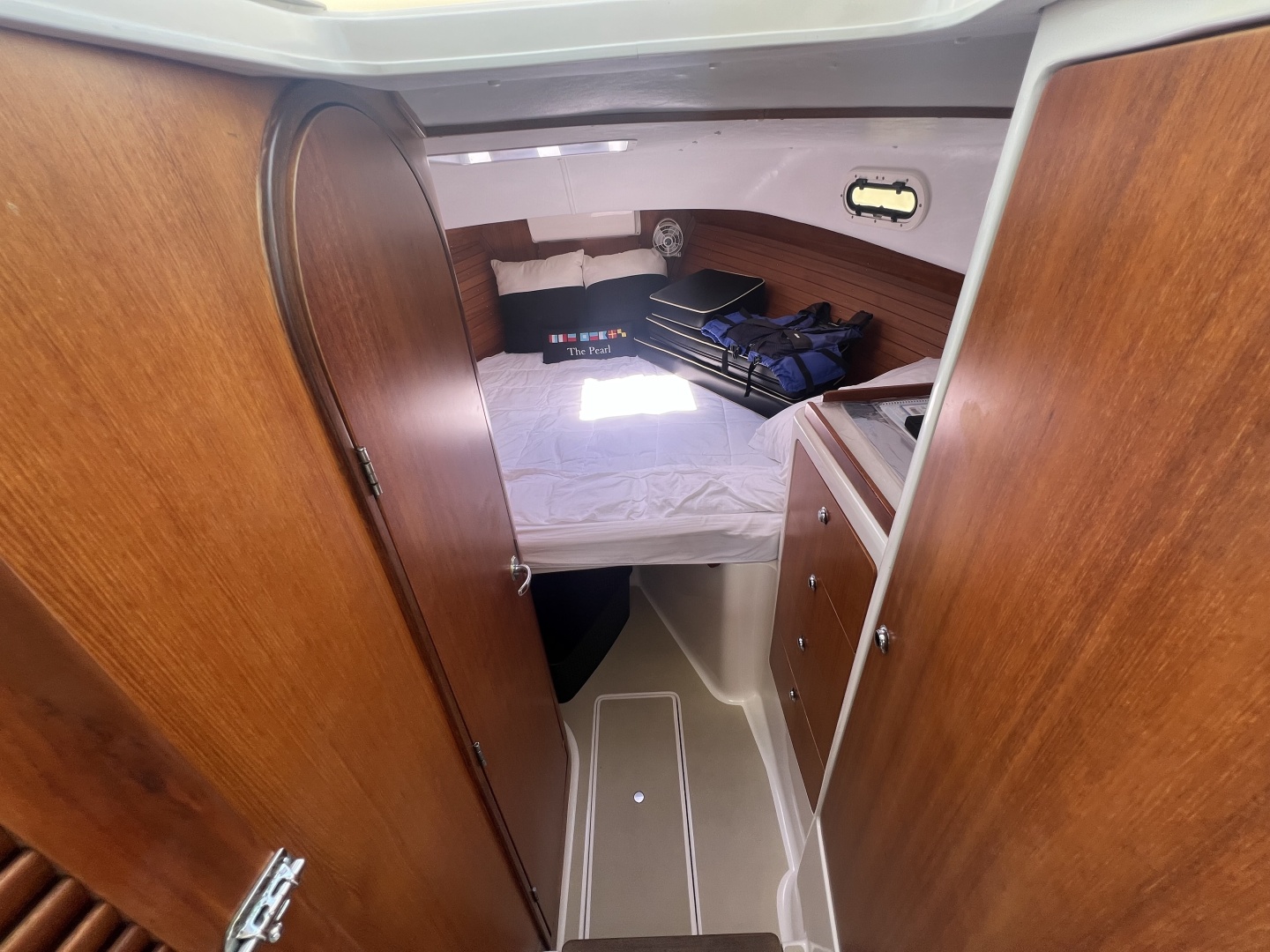 The Pearl 33ft True North Yacht For Sale