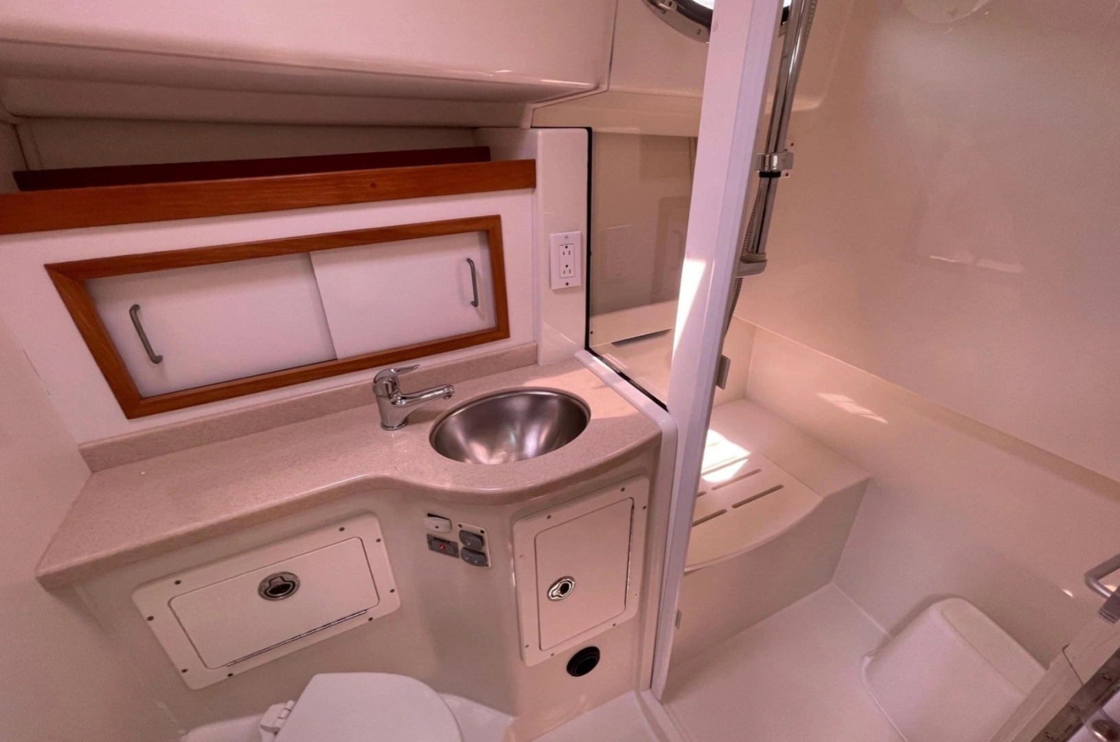 Back Cove 33 Yacht For Sale