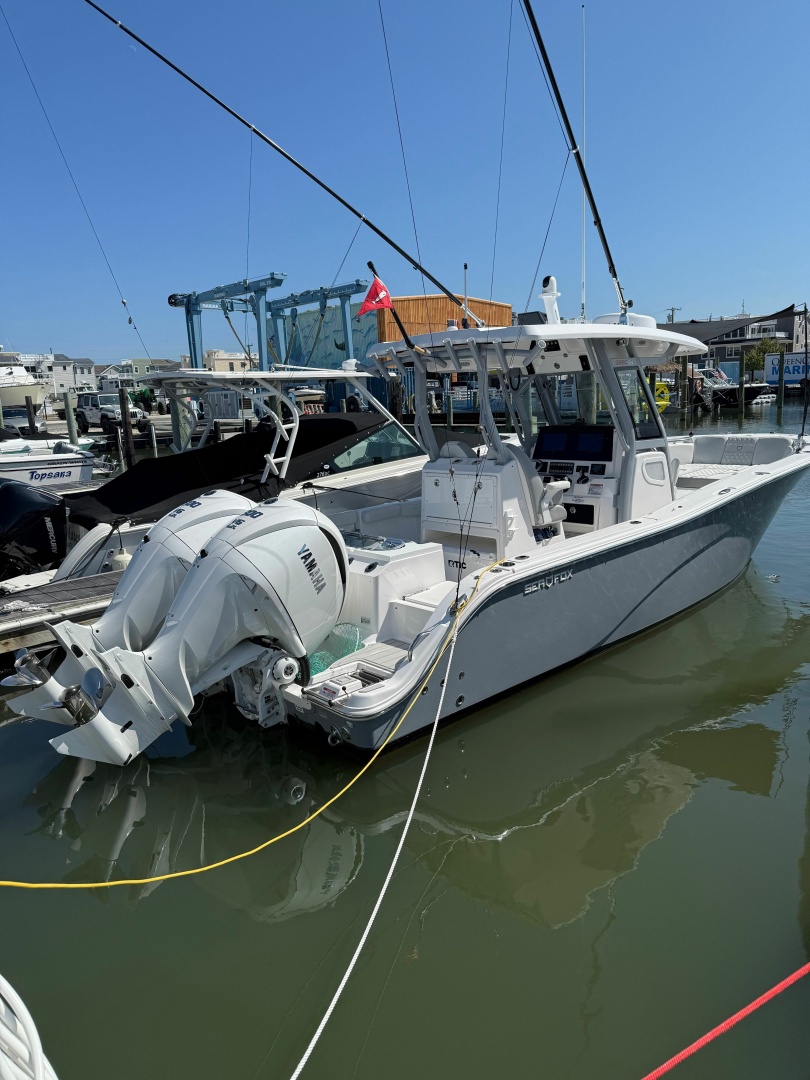 2025 Sea Fox 288 Commander