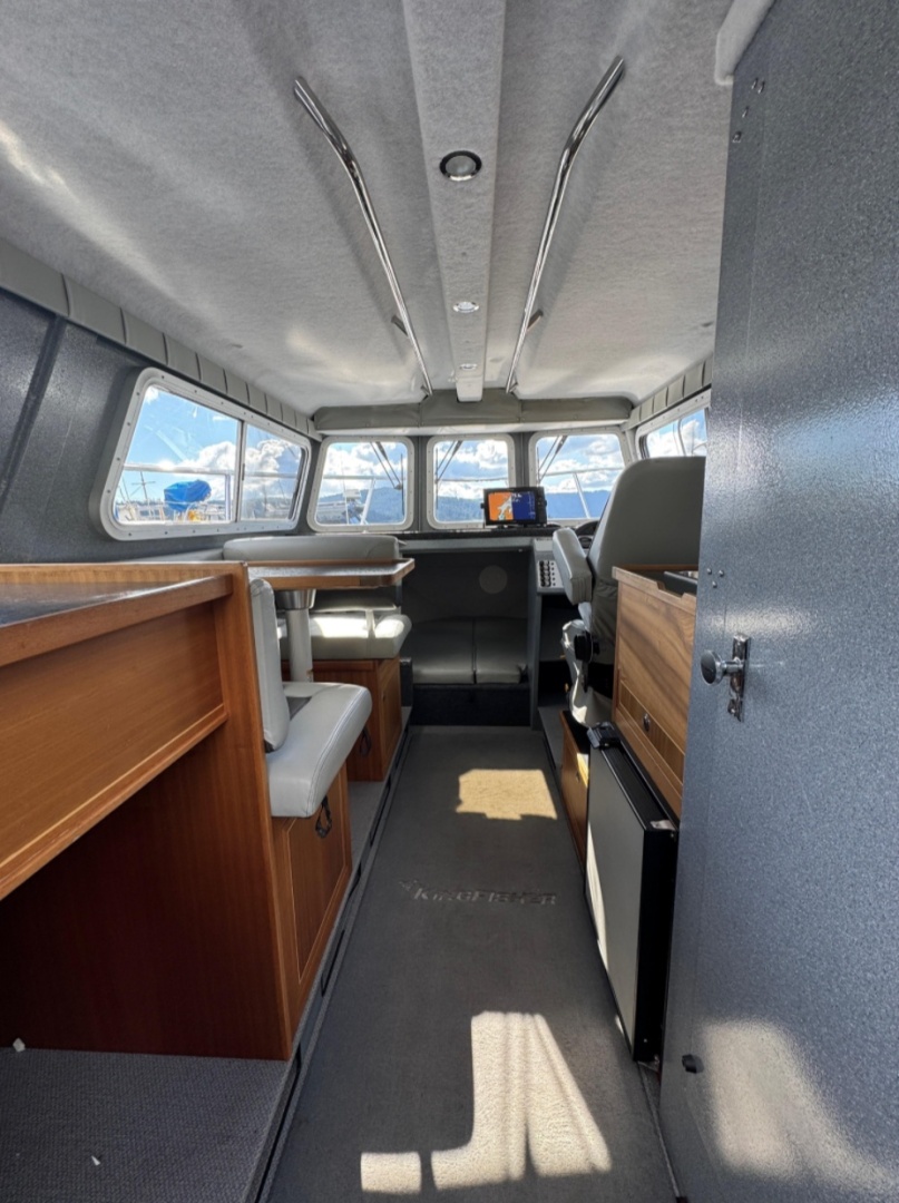 27ft KingFisher Yacht For Sale