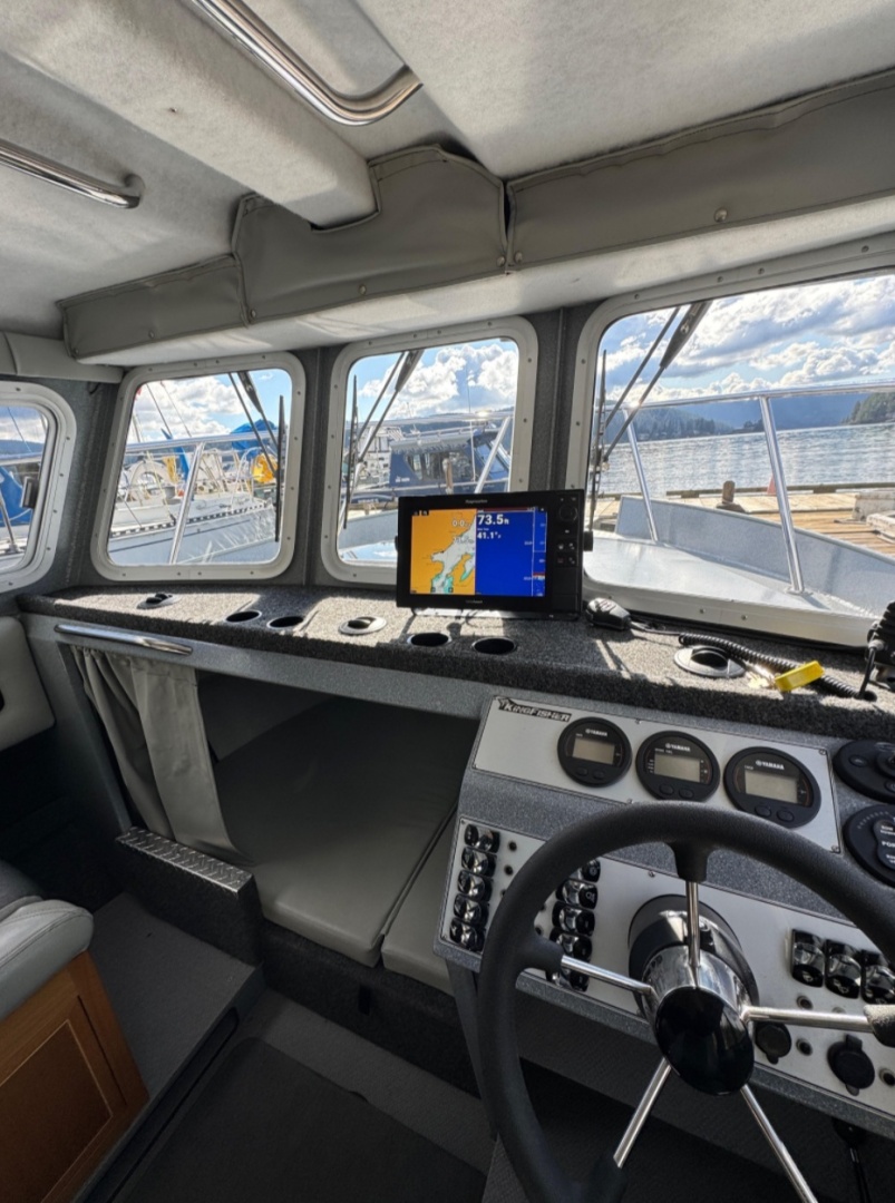 27ft KingFisher Yacht For Sale
