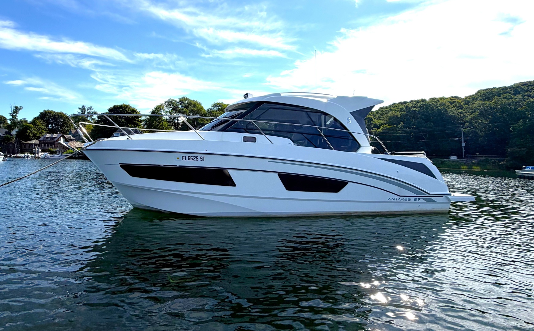 27ft Beneteau Yacht For Sale