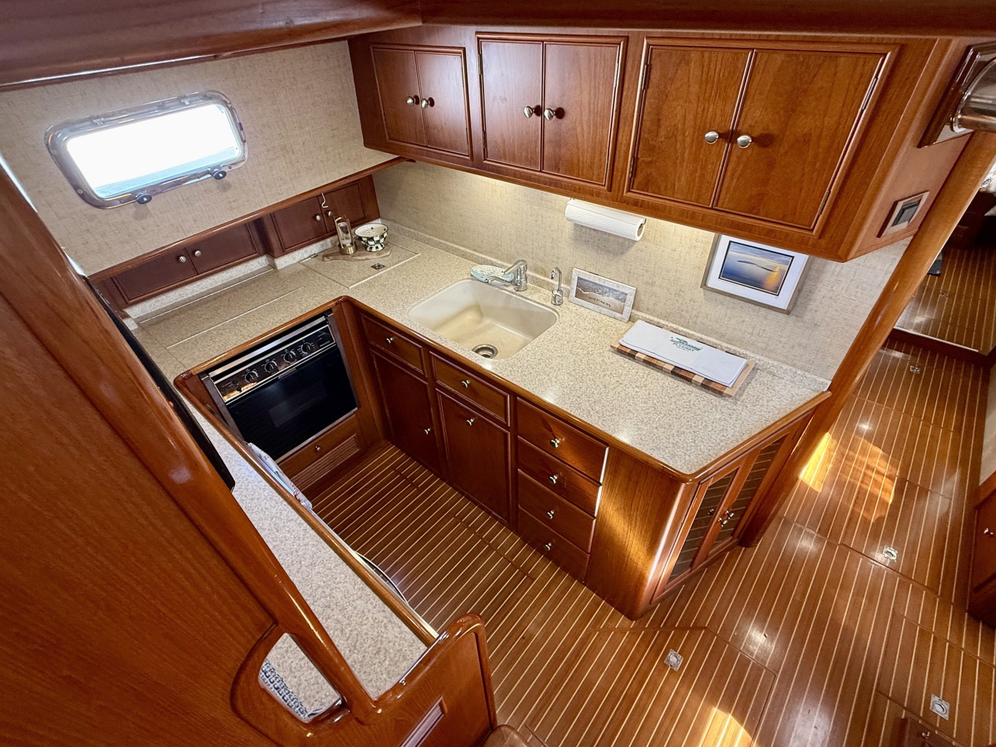FLYAWAY 49ft Grand Banks Yacht For Sale