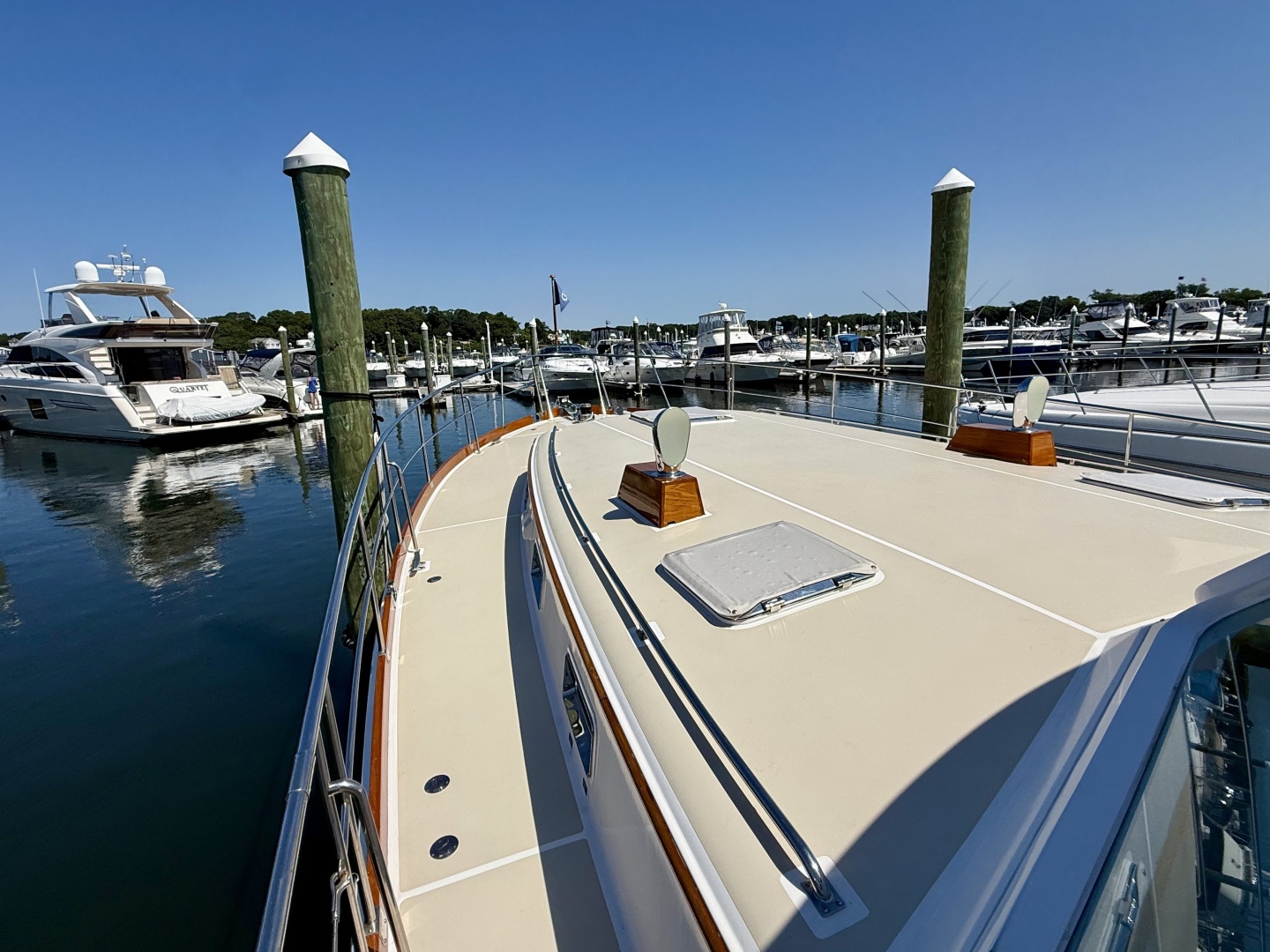 FLYAWAY 49ft Grand Banks Yacht For Sale
