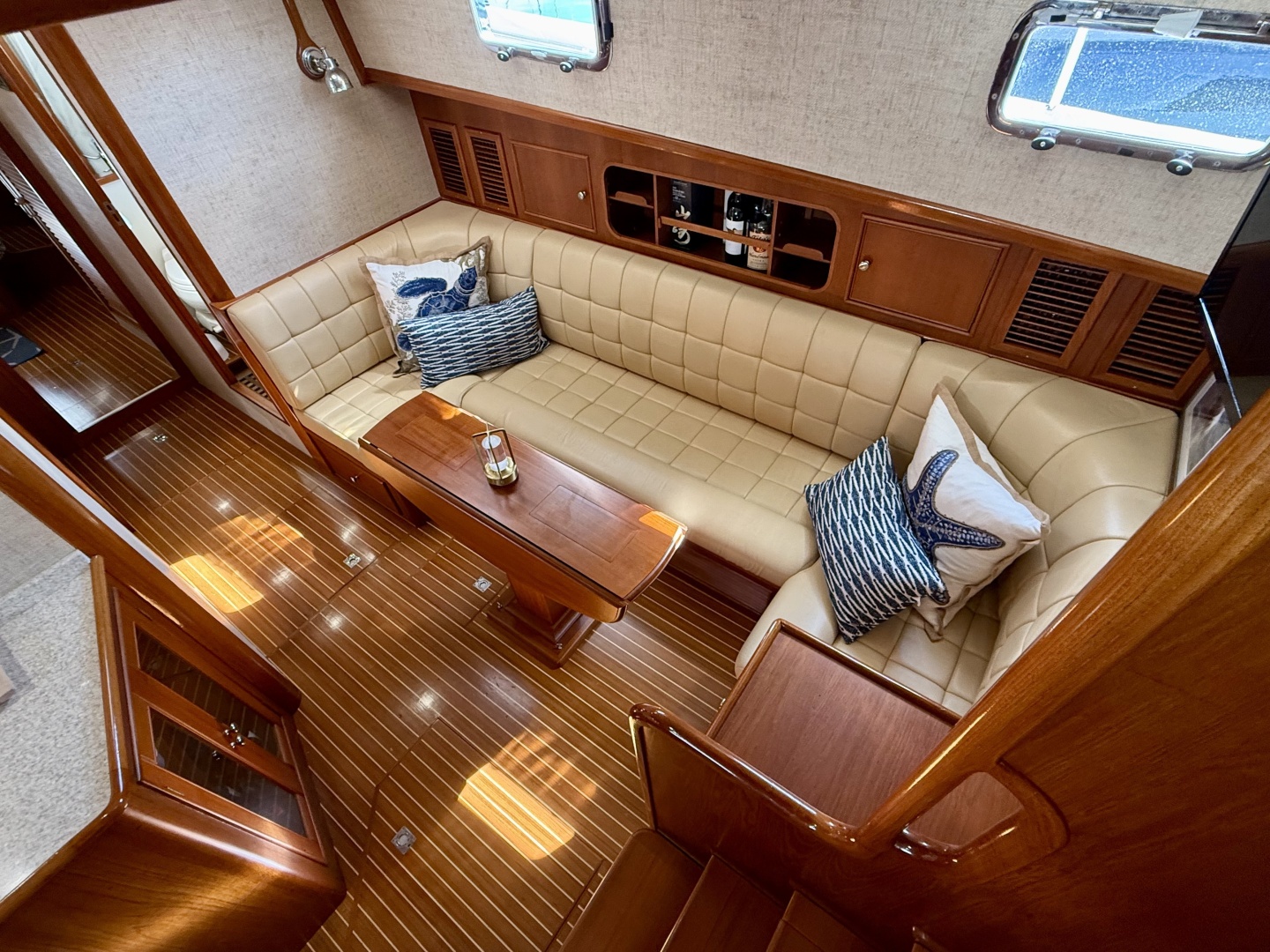 FLYAWAY 49ft Grand Banks Yacht For Sale