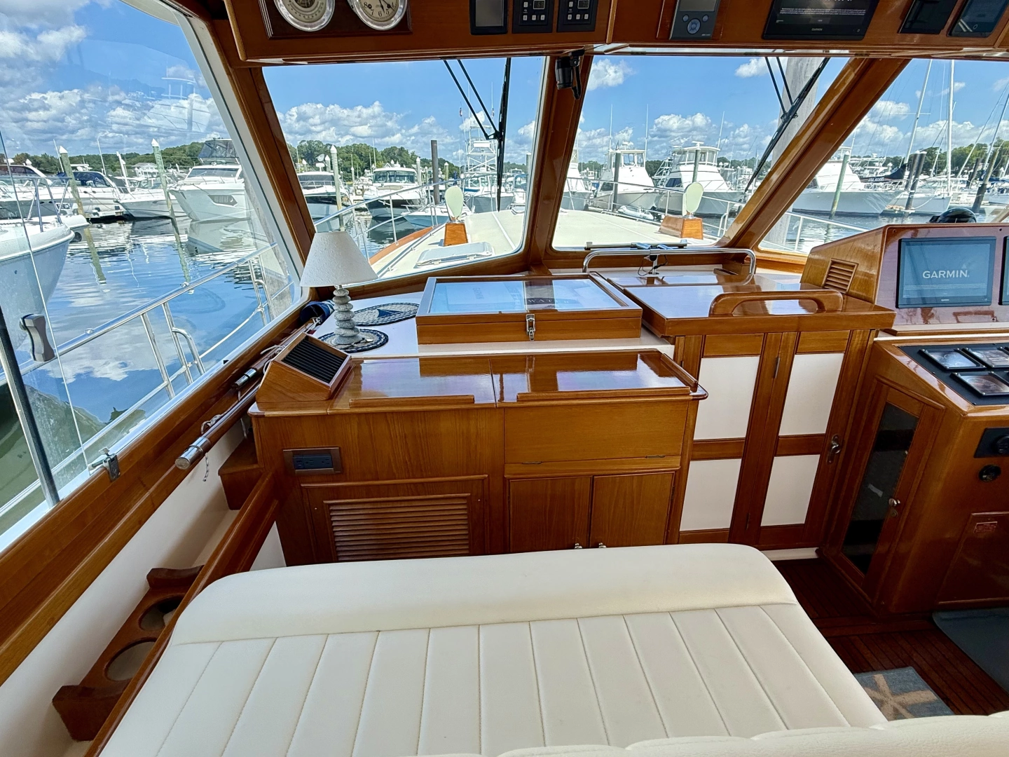 Grand Banks 49 Eastbay HX Yacht For Sale