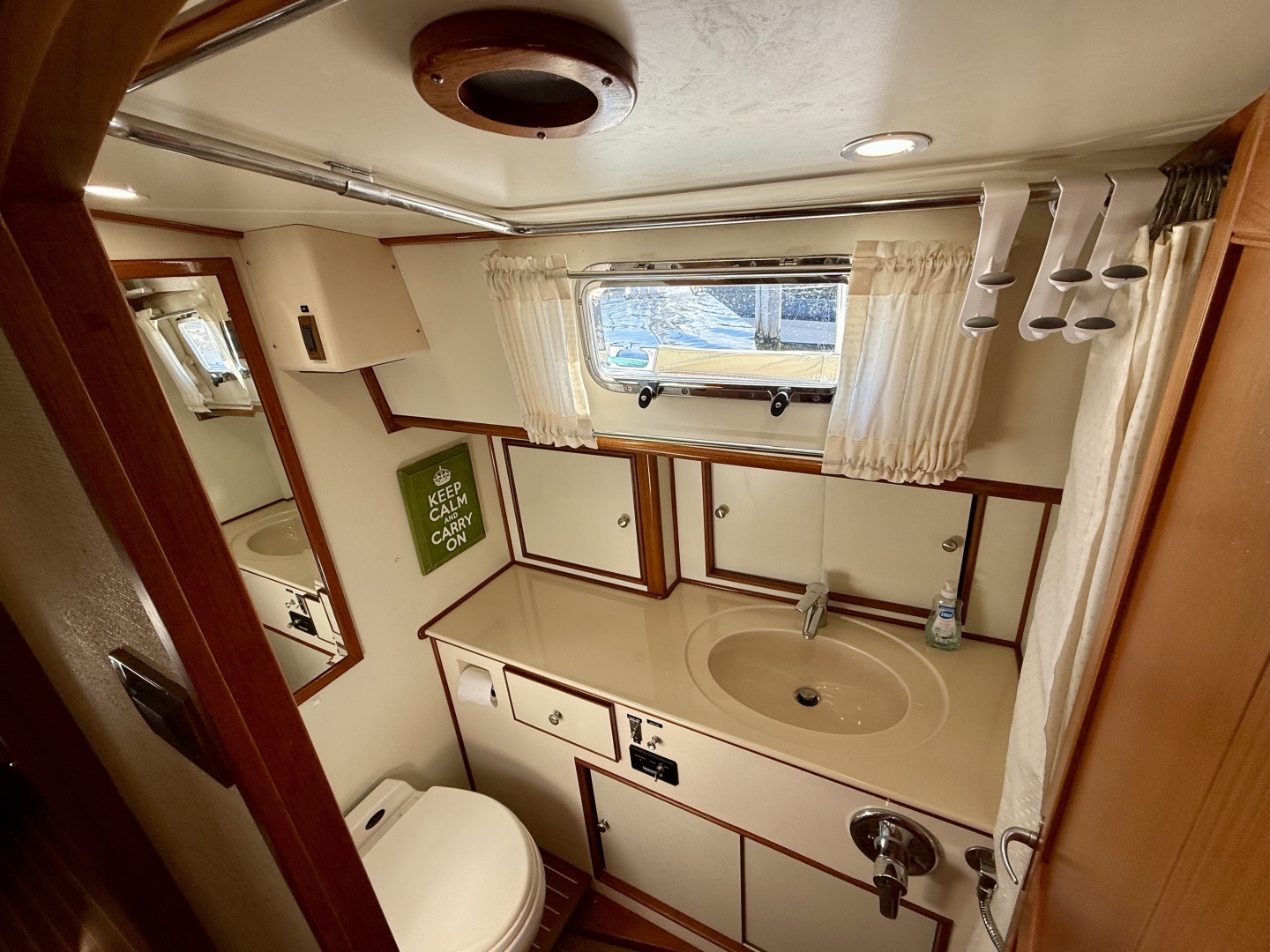 FLYAWAY 49ft Grand Banks Yacht For Sale