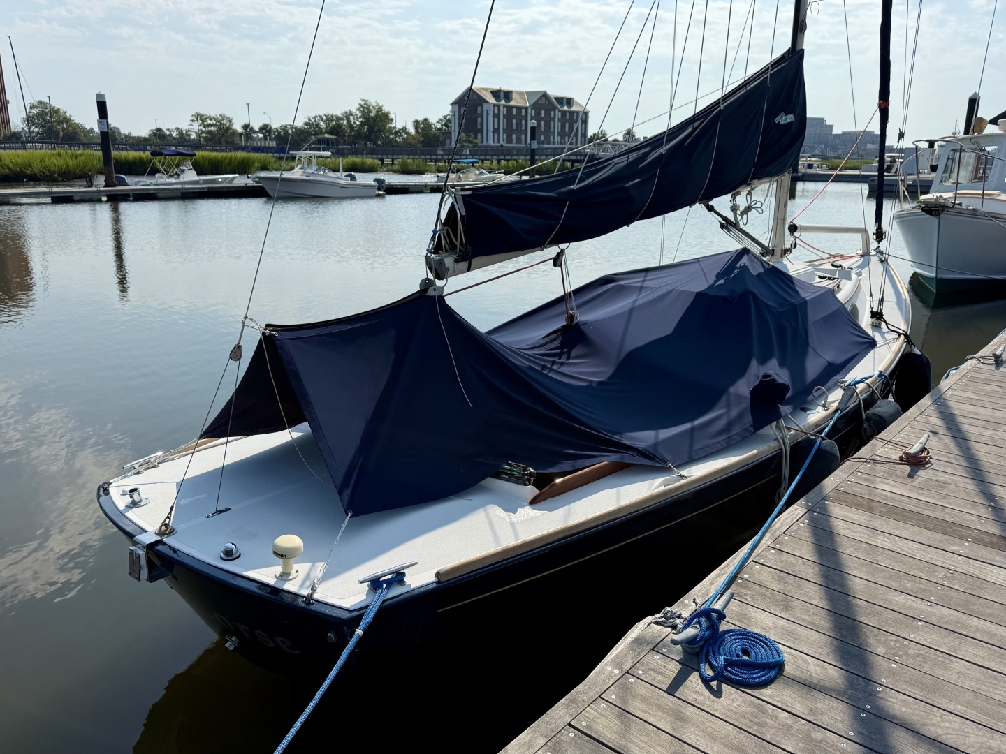 2003 Alerion Express 28