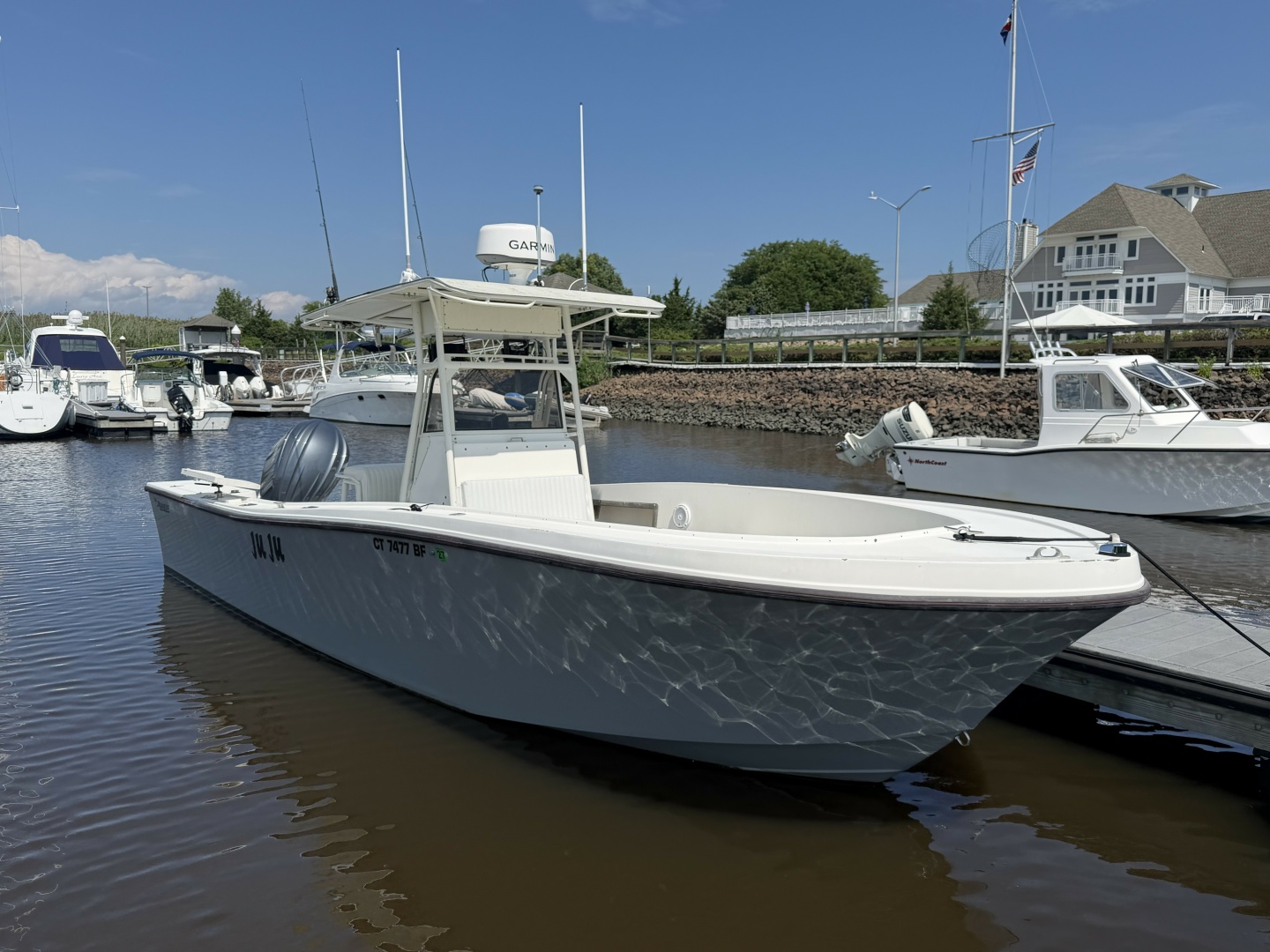 1990 Mako 261 Center Console