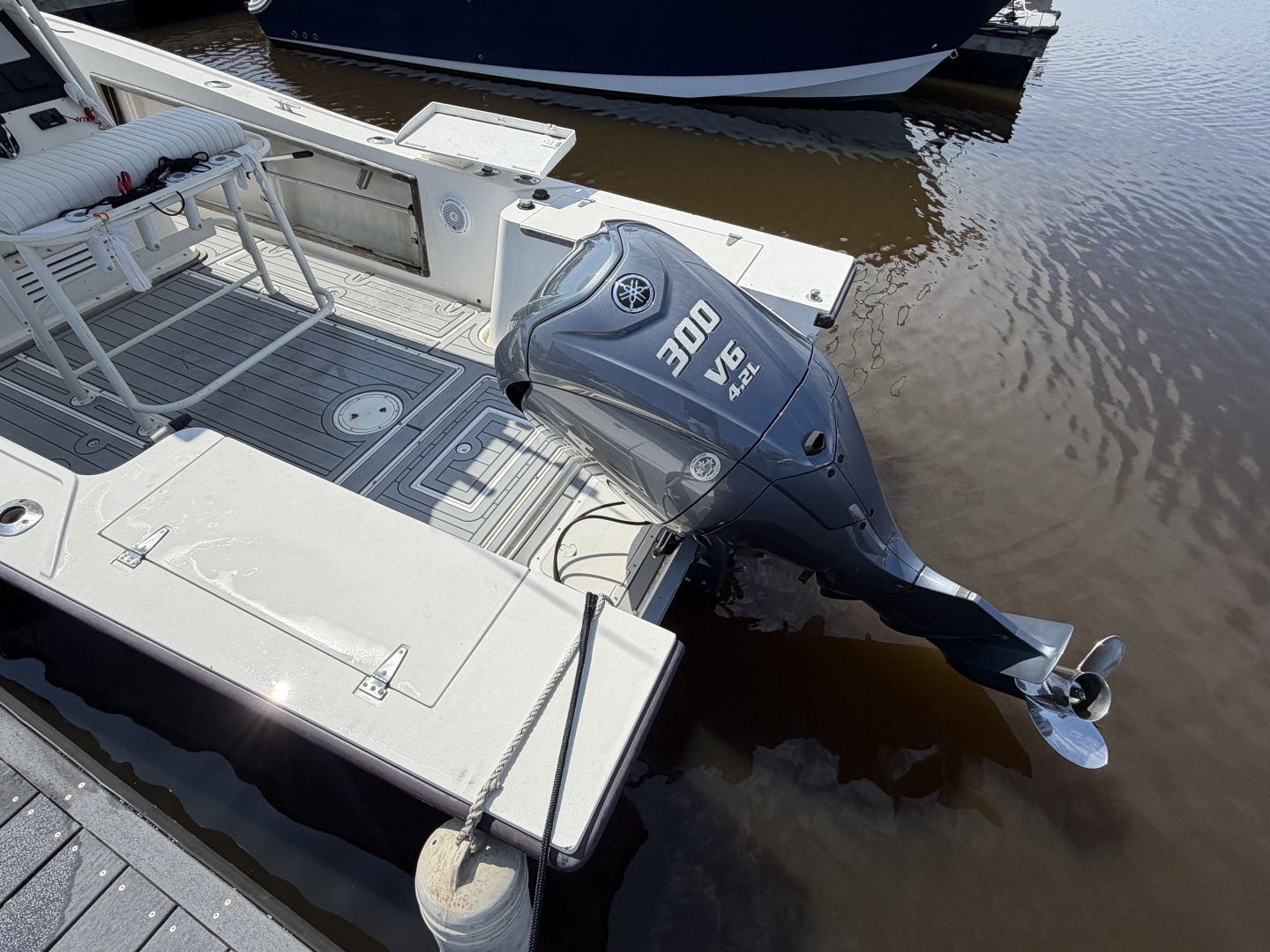 26ft Mako Yacht For Sale