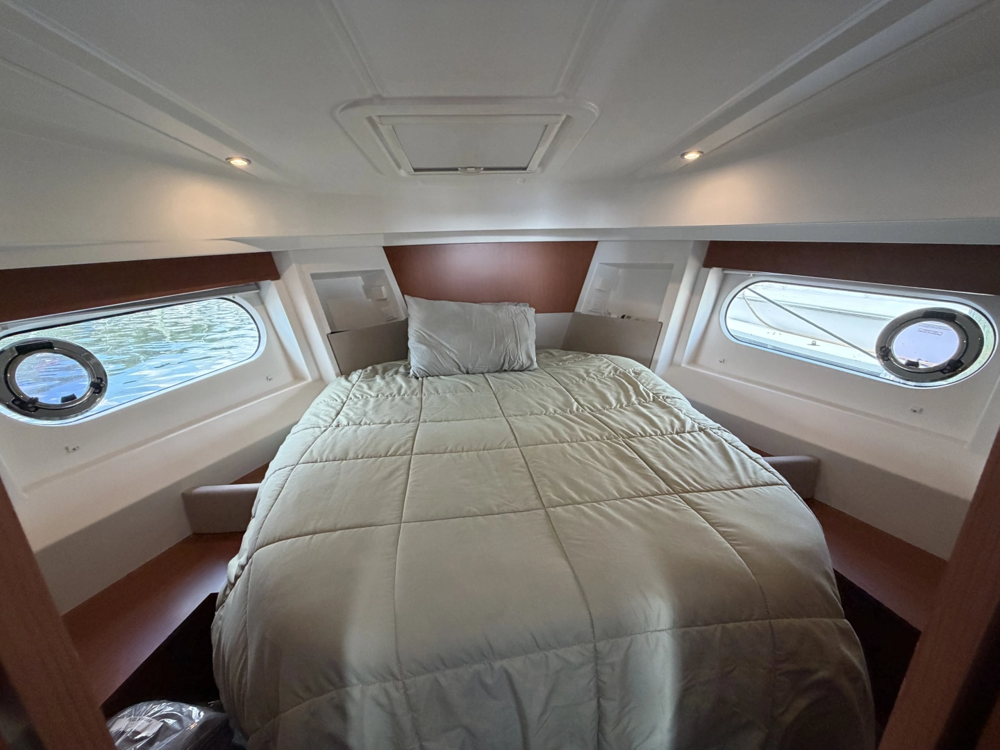 Beneteau SWIFT TRAWLER 30 Yacht For Sale