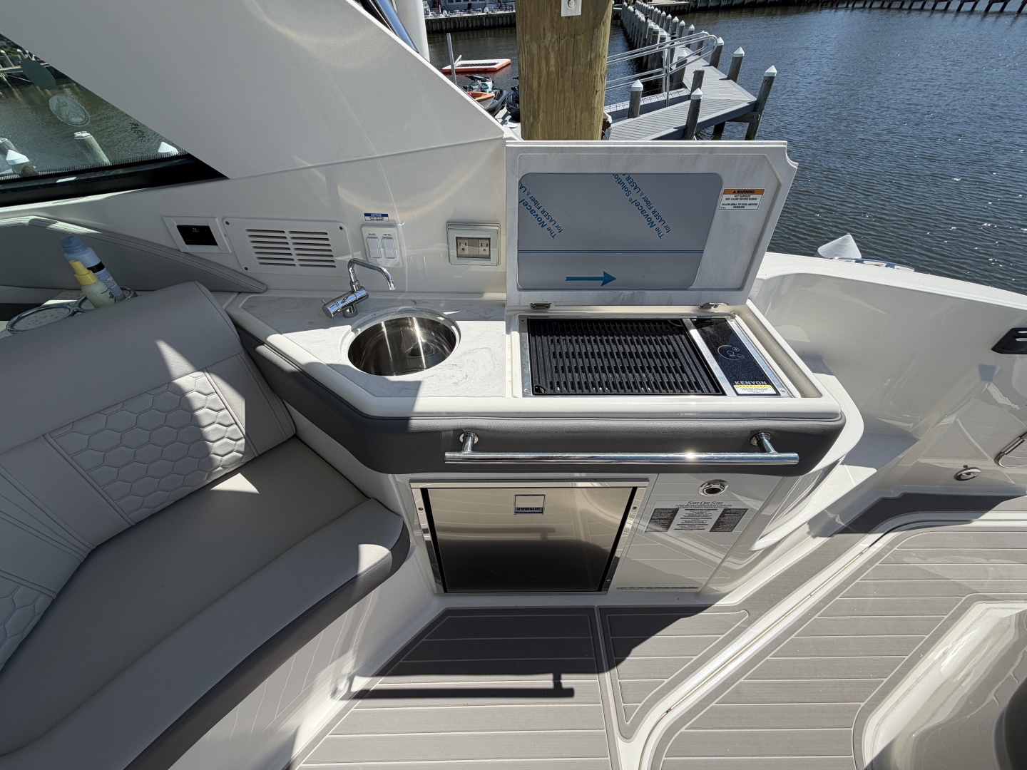 32ft Sea Ray Yacht For Sale 32ft Sea Ray Yacht For Sale