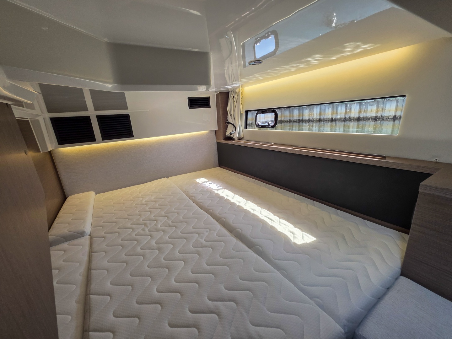 40ft Jeanneau Yacht For Sale