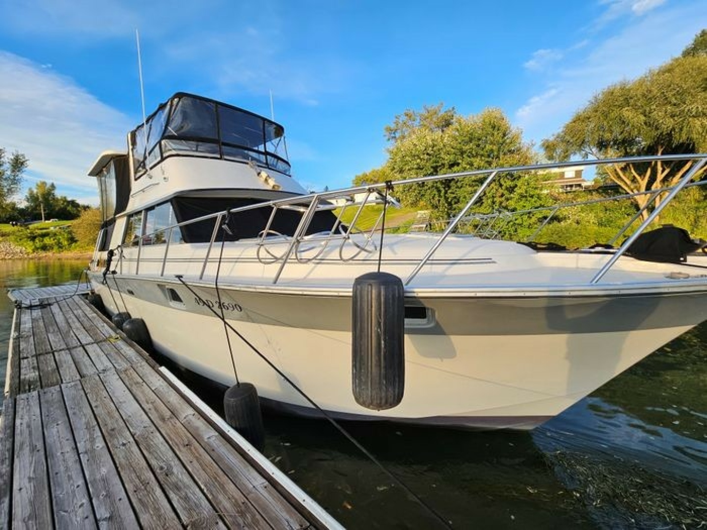 1988 Silverton 40 Aft Cabin
