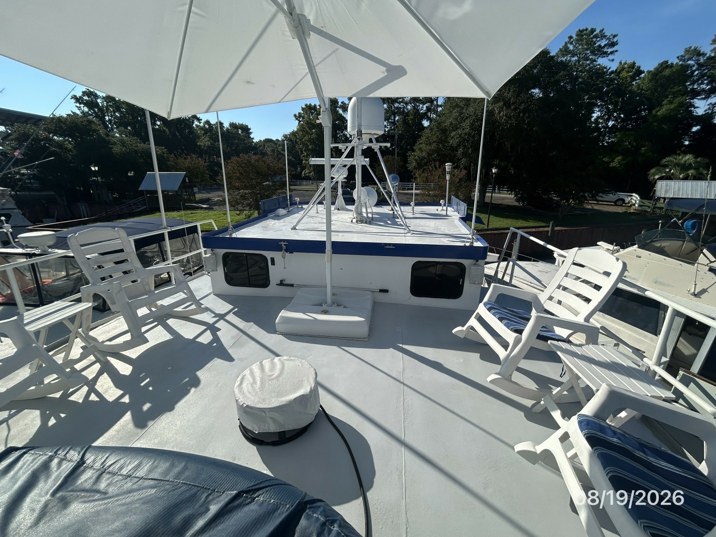 Steel Magnolia sundeck forward