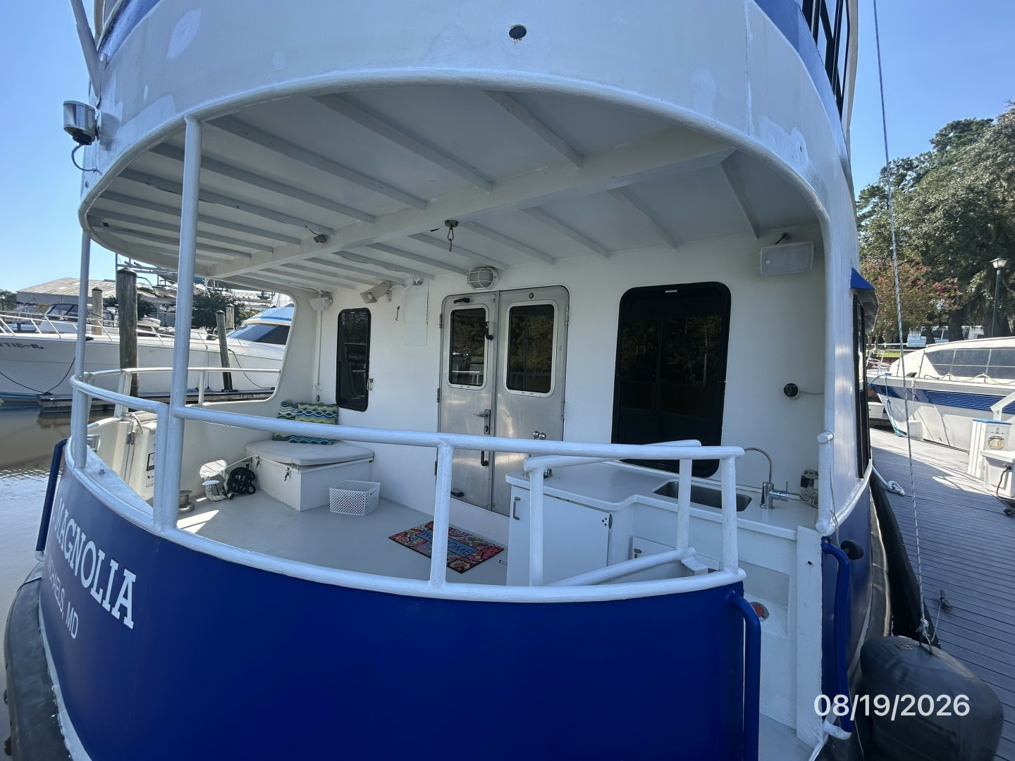 Steel Magnolia lower aftdeck forward