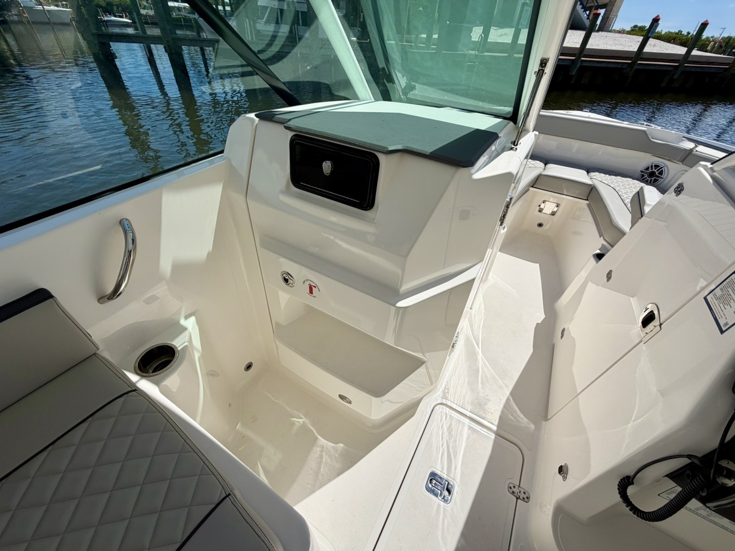 26ft Pursuit Yacht For Sale