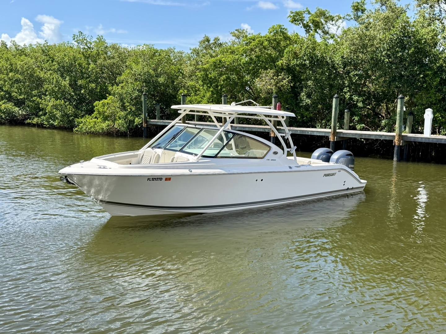26ft Pursuit Yacht For Sale