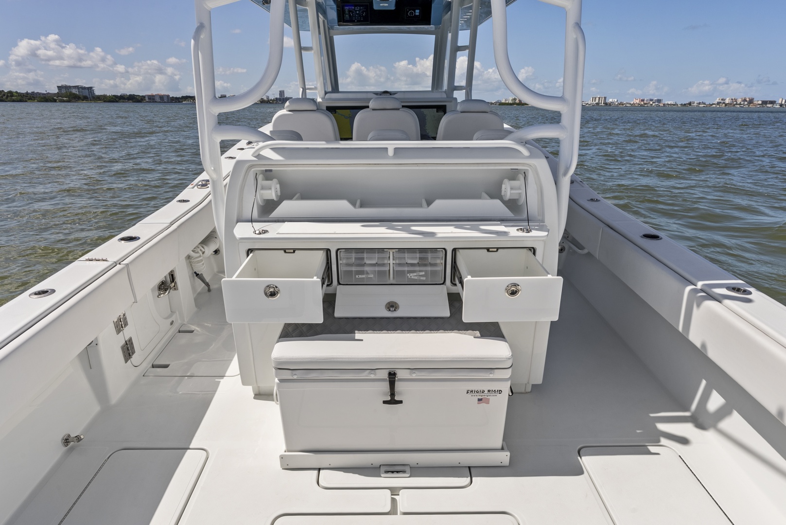 2026 Invincible 43 Open Fisherman