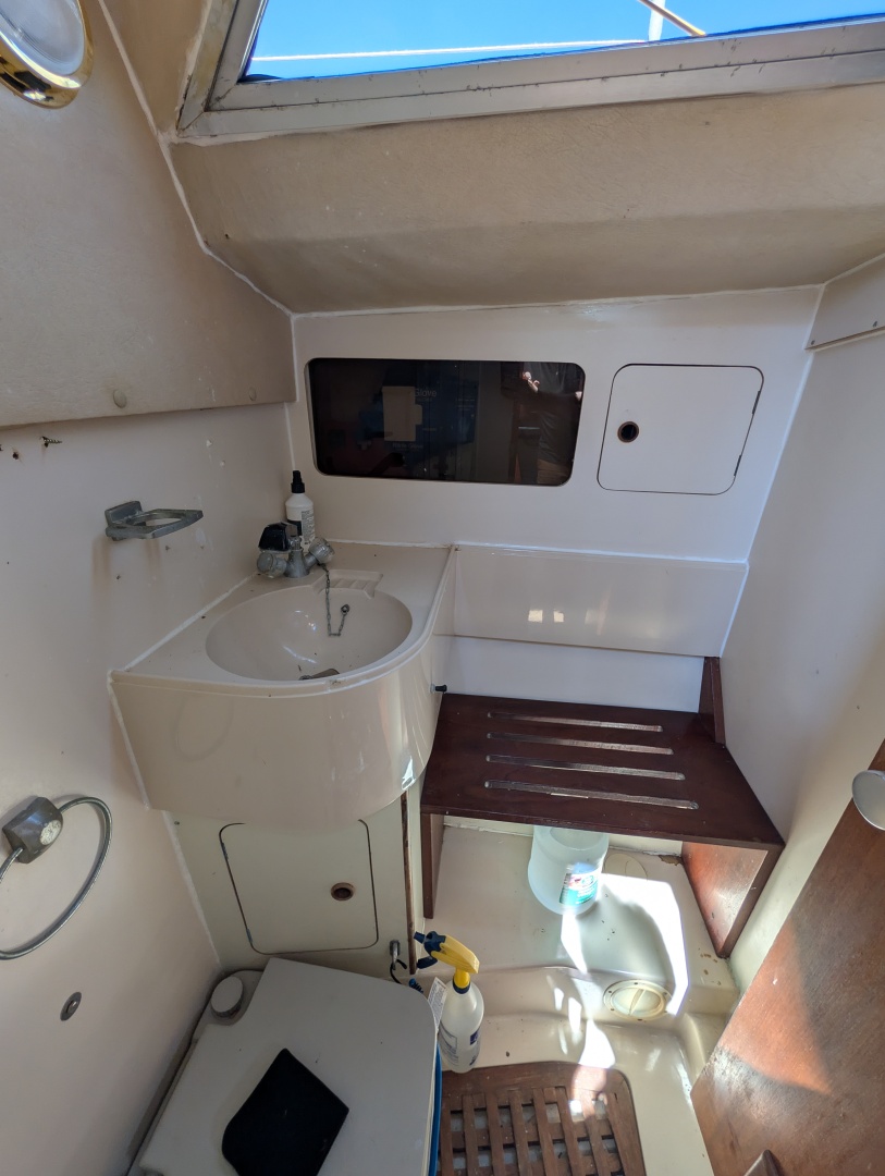 Rendl 34ft Moody Yacht For Sale
