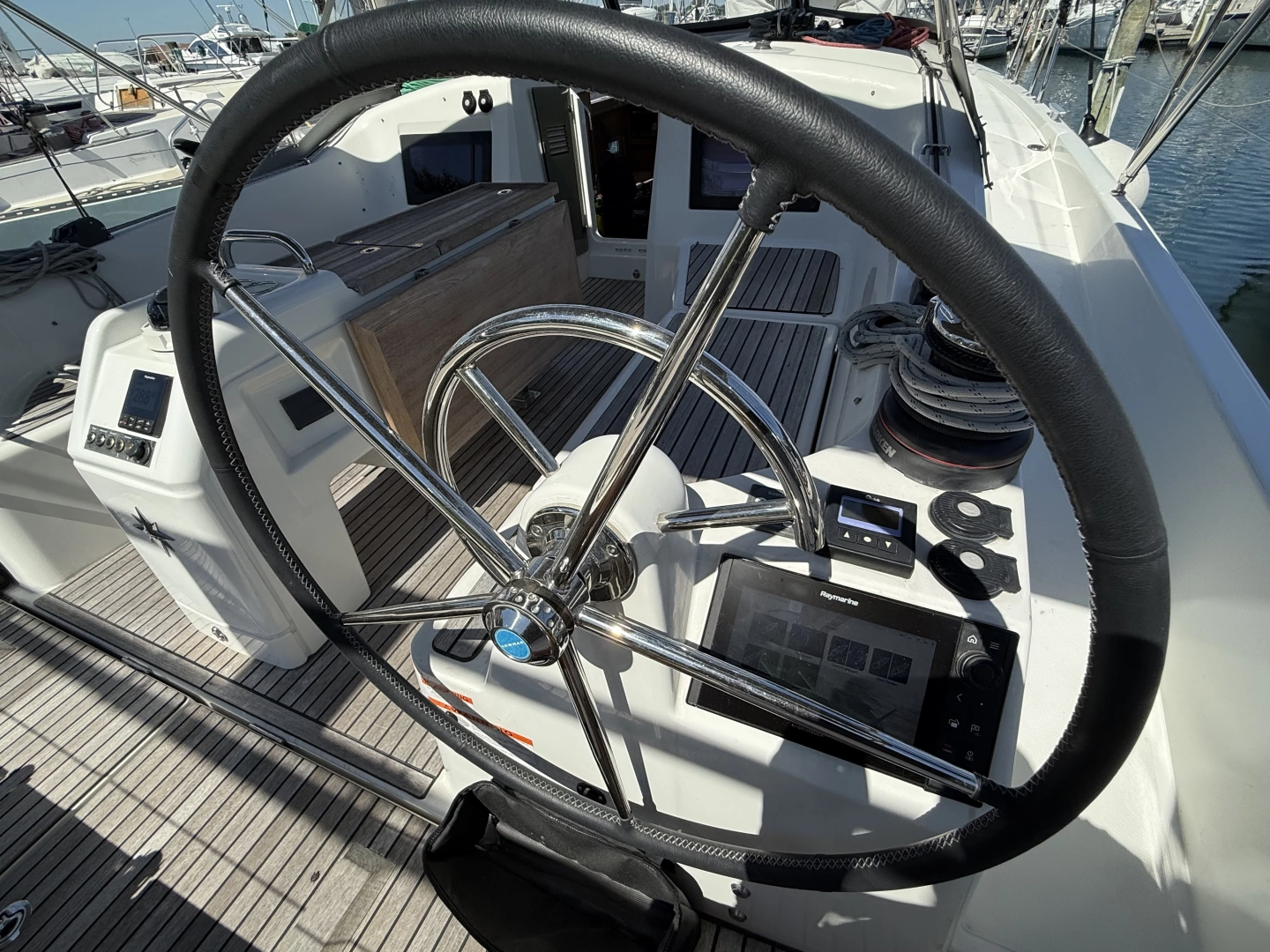 Jeanneau  Yacht For Sale