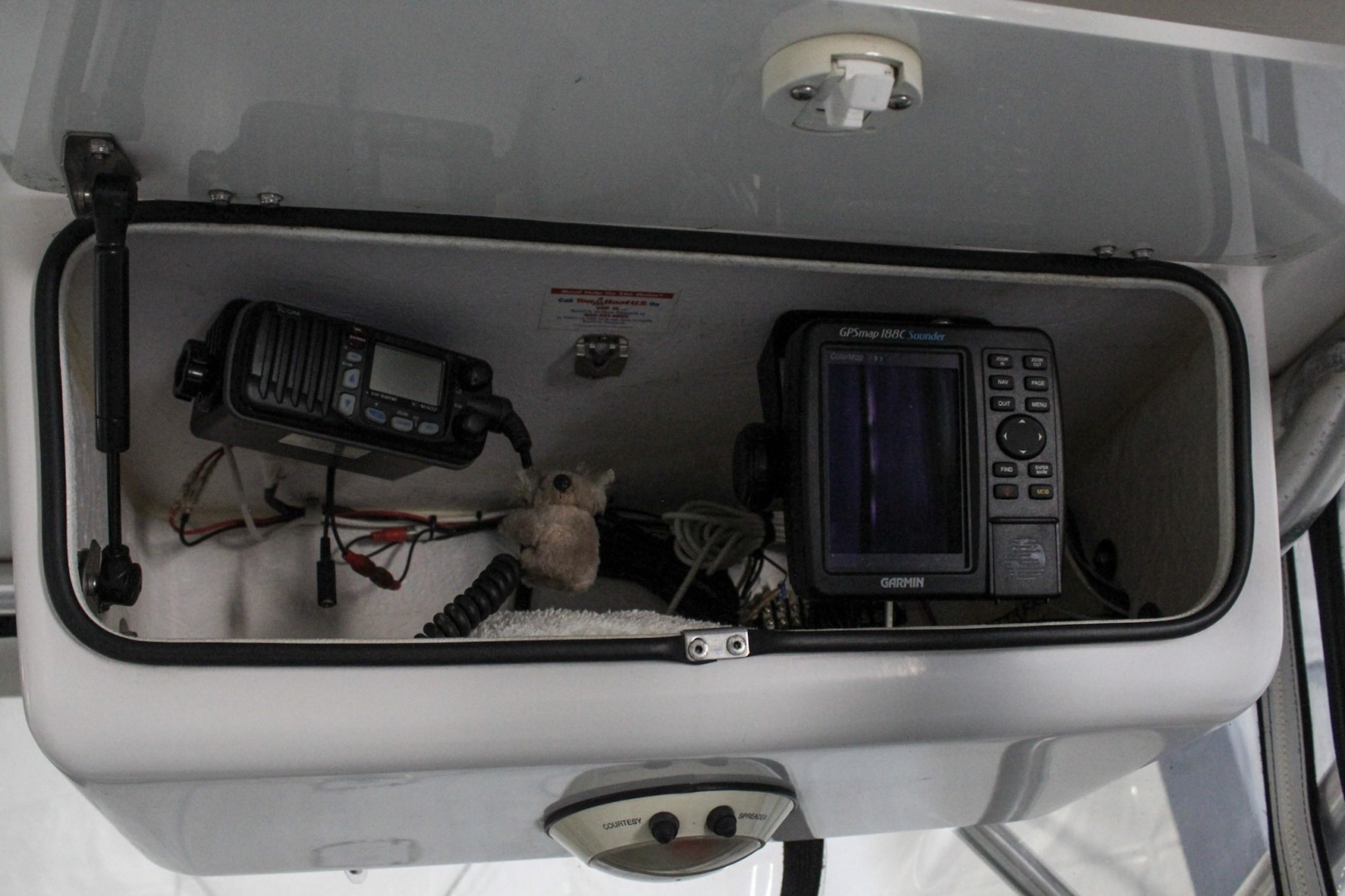 Tulla 26ft Pro Line Yacht For Sale
