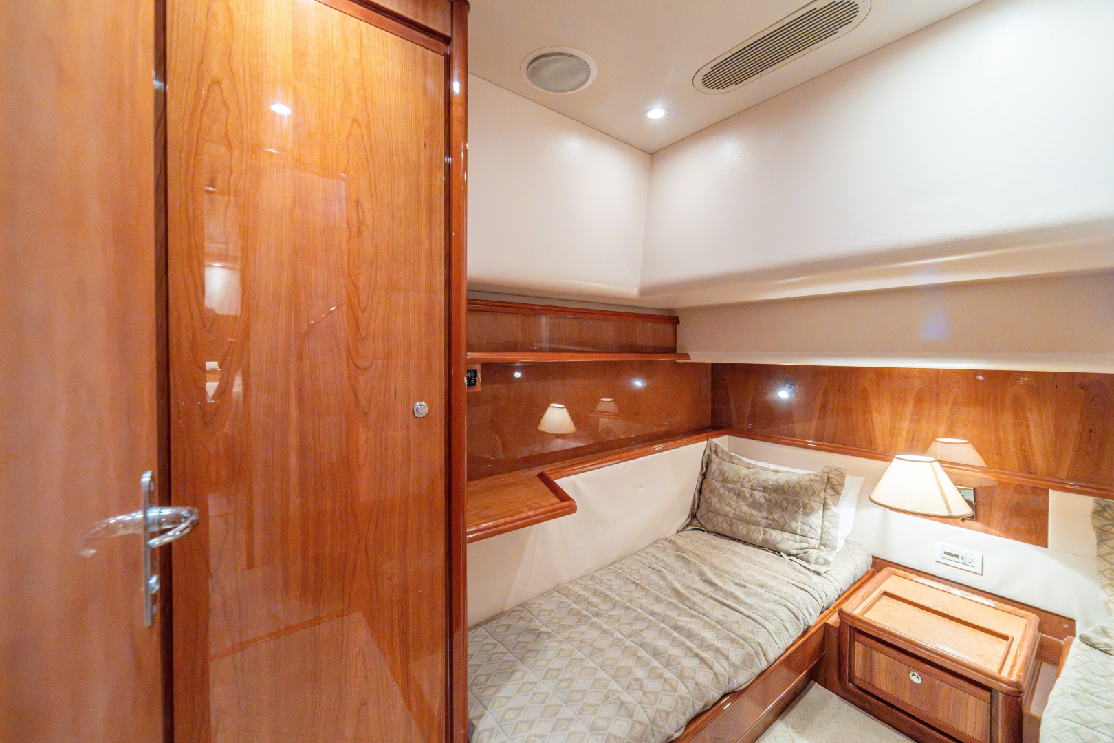 2003 Bertram 570 Convertible