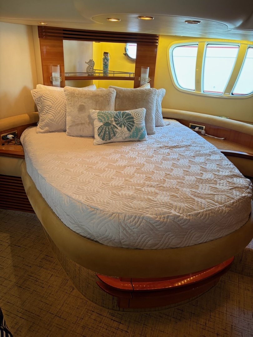 2006 Azimut 55E