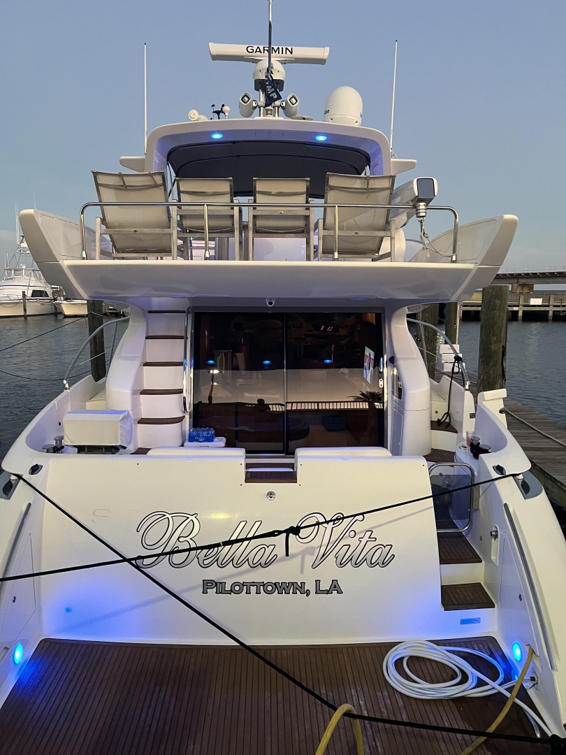 2006 Azimut 55E